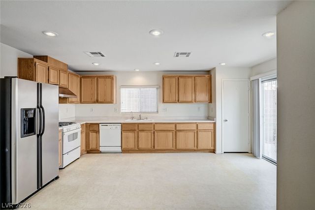 6736 Oak Mist Street, Las Vegas, NV 89139