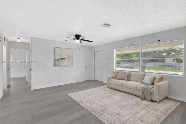 1101 SW Addie St, Port St. Lucie, FL 34983
