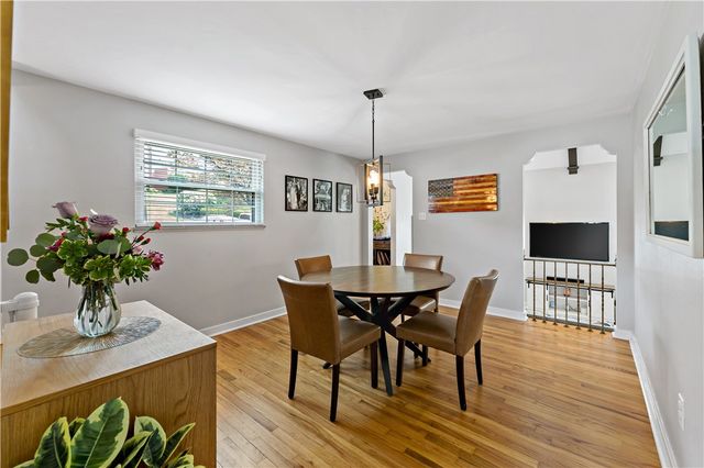 158 Old Clairton Road, Pleasant Hills, PA 15236