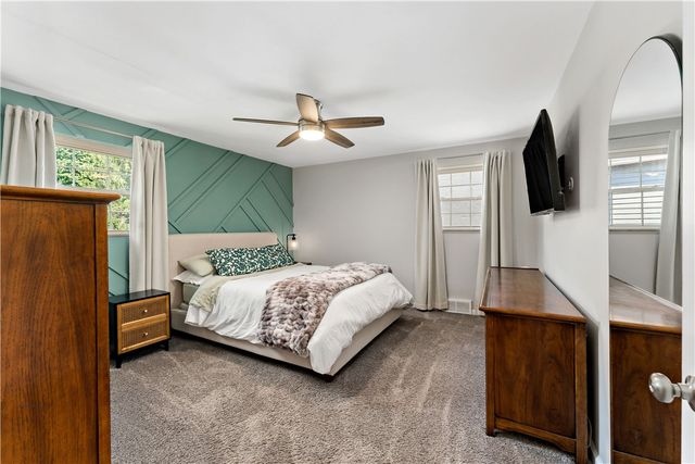 158 Old Clairton Road, Pleasant Hills, PA 15236