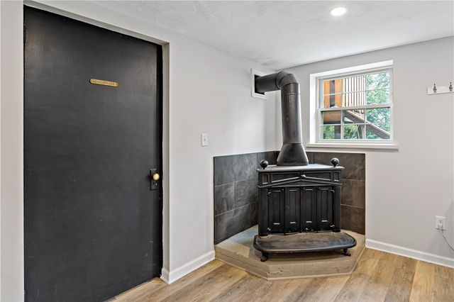 158 Old Clairton Road, Pleasant Hills, PA 15236