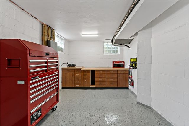 158 Old Clairton Road, Pleasant Hills, PA 15236