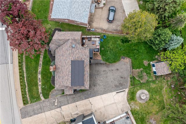 158 Old Clairton Road, Pleasant Hills, PA 15236