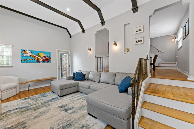 158 Old Clairton Road, Pleasant Hills, PA 15236