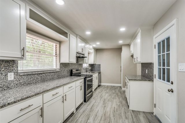 702 Chestnut Drive, Arlington, TX 76012