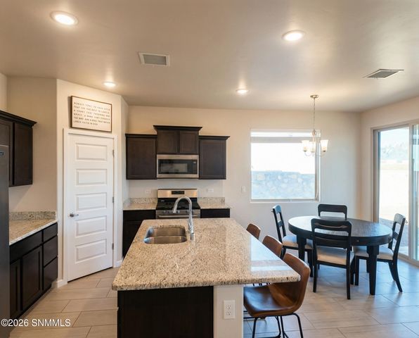 4302 Tawny Park Road, Las Cruces, NM 88011