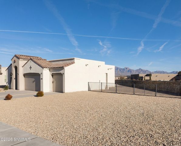 4302 Tawny Park Road, Las Cruces, NM 88011