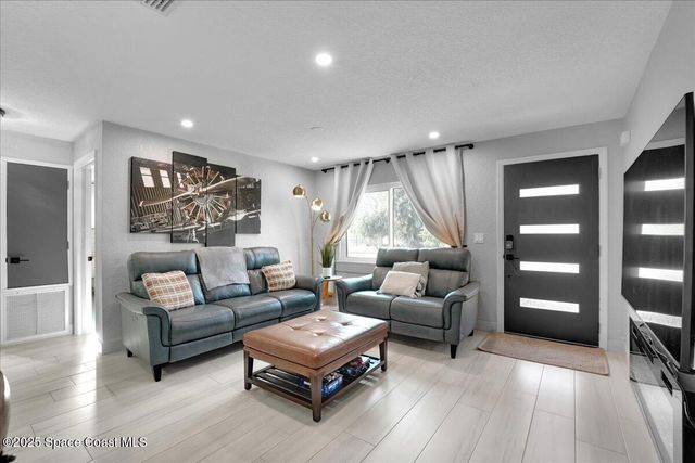 380 Nora Avenue, Merritt Island, FL 32952