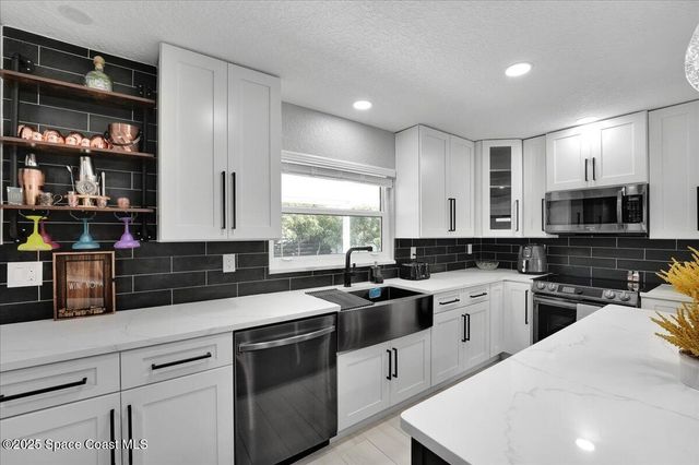 380 Nora Avenue, Merritt Island, FL 32952