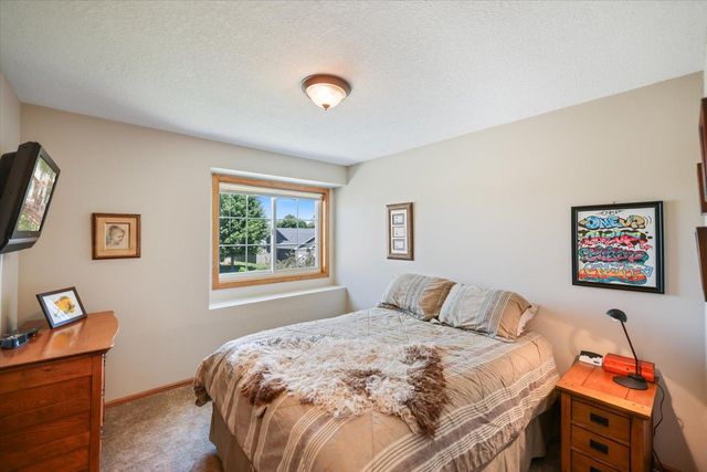 7101 91st Trail N, Brooklyn Park, MN 55445
