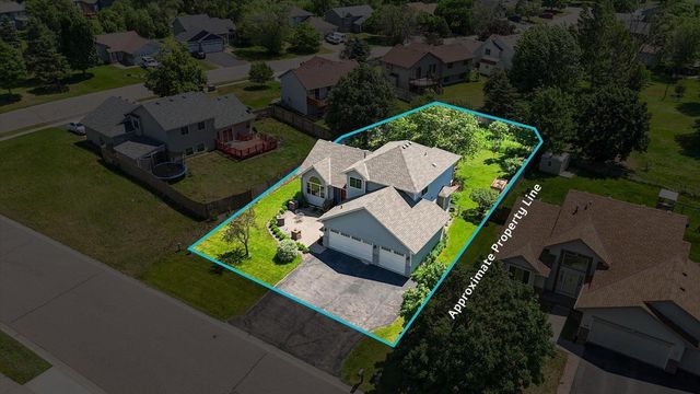 7101 91st Trail N, Brooklyn Park, MN 55445