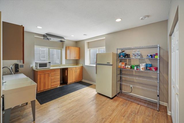 7101 91st Trail N, Brooklyn Park, MN 55445
