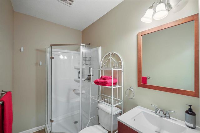 7101 91st Trail N, Brooklyn Park, MN 55445