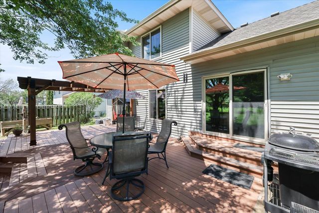 7101 91st Trail N, Brooklyn Park, MN 55445