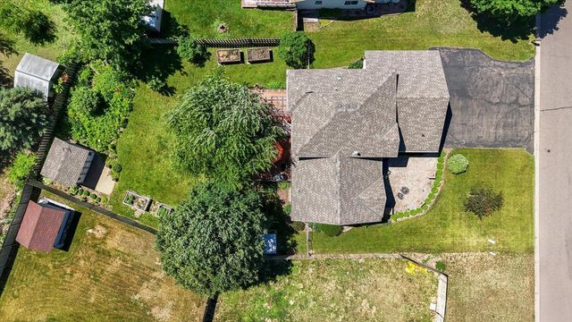 7101 91st Trail N, Brooklyn Park, MN 55445