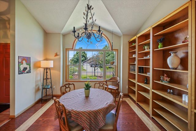 7101 91st Trail N, Brooklyn Park, MN 55445