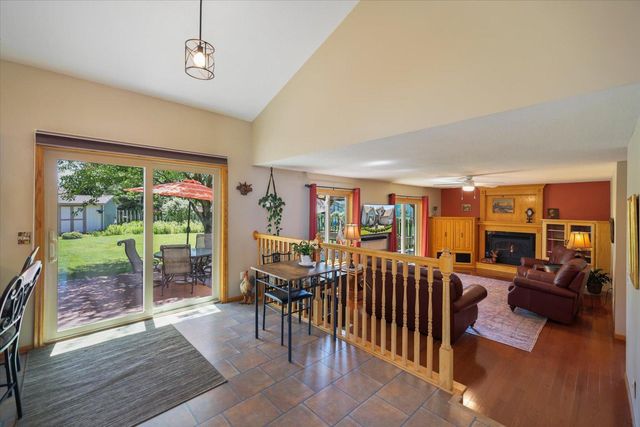 7101 91st Trail N, Brooklyn Park, MN 55445