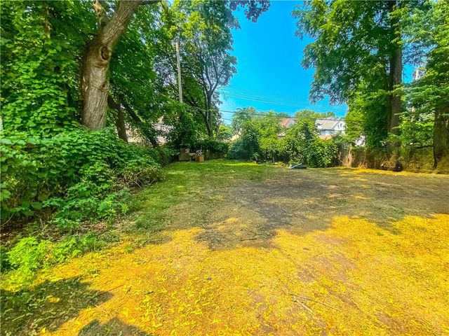 33 Finch Street, Rochester, NY 14613