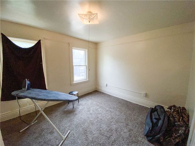 33 Finch Street, Rochester, NY 14613