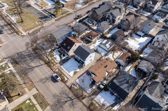 1560 E Lincoln Street, Birmingham, MI 48009