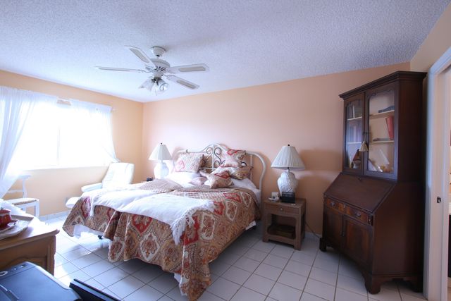 6768 N 10th Avenue N 303, Lake Worth, FL 33467