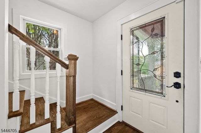 54 Chestnut Ave, Park Ridge Boro, NJ 07656