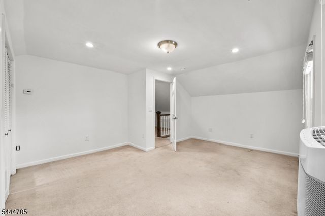 54 Chestnut Ave, Park Ridge Boro, NJ 07656