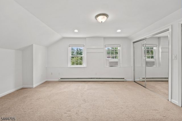 54 Chestnut Ave, Park Ridge Boro, NJ 07656