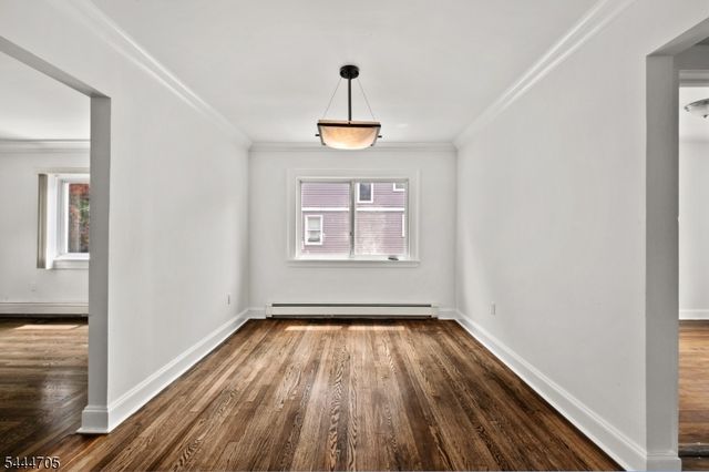 54 Chestnut Ave, Park Ridge Boro, NJ 07656