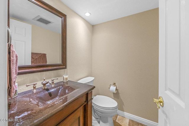 236 Country Club Drive B, Simi Valley, CA 93065
