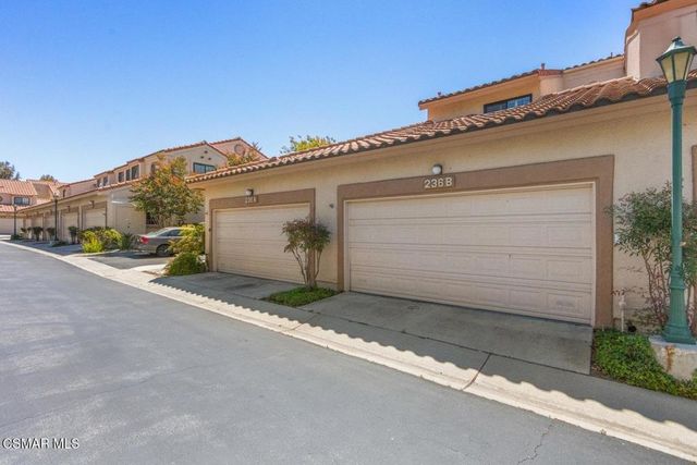 236 Country Club Drive B, Simi Valley, CA 93065