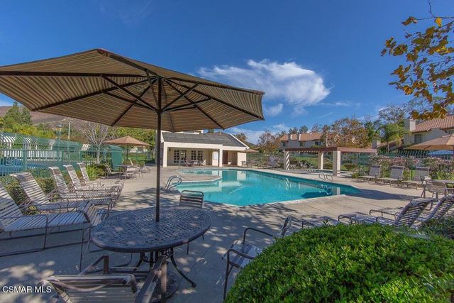 236 Country Club Drive B, Simi Valley, CA 93065