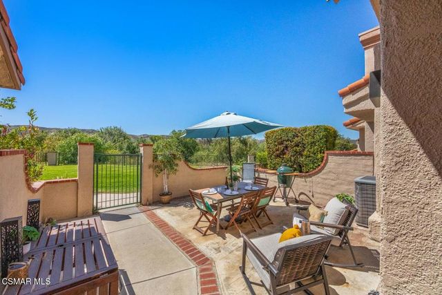 236 Country Club Drive B, Simi Valley, CA 93065