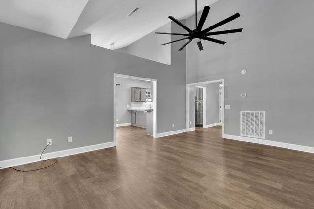 301 McKinney St, Estill Springs, TN 37330
