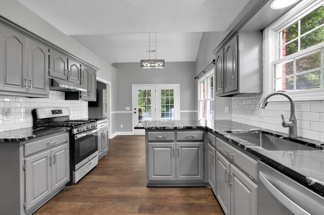 301 McKinney St, Estill Springs, TN 37330