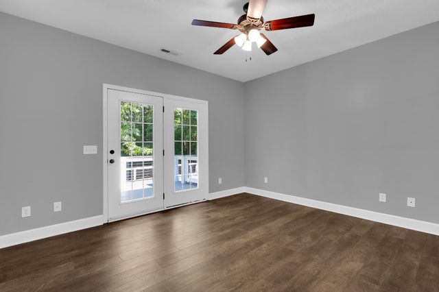 301 McKinney St, Estill Springs, TN 37330