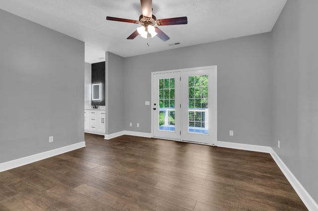 301 McKinney St, Estill Springs, TN 37330
