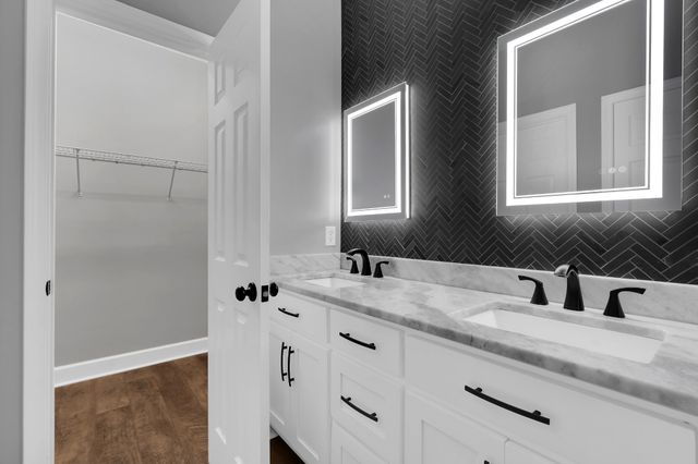 301 McKinney St, Estill Springs, TN 37330