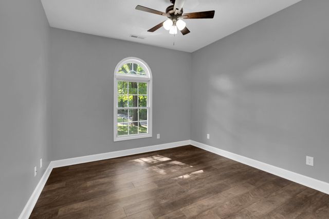 301 McKinney St, Estill Springs, TN 37330