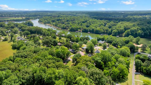 301 McKinney St, Estill Springs, TN 37330