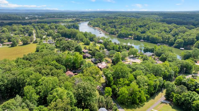 301 McKinney St, Estill Springs, TN 37330