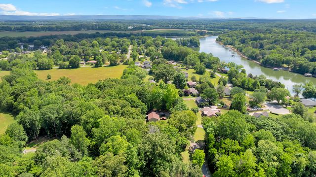 301 McKinney St, Estill Springs, TN 37330