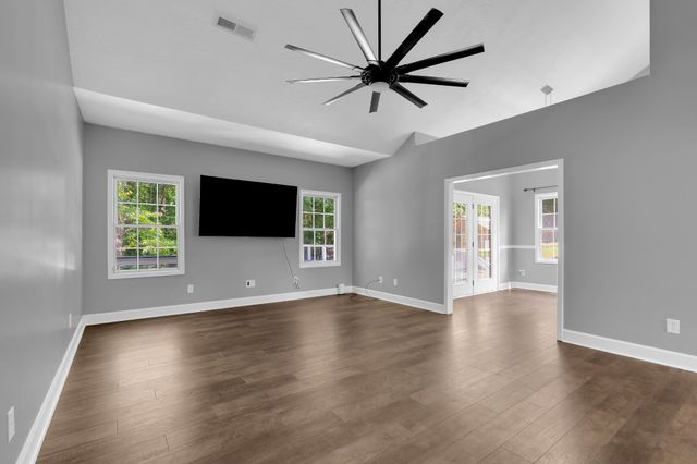 301 McKinney St, Estill Springs, TN 37330