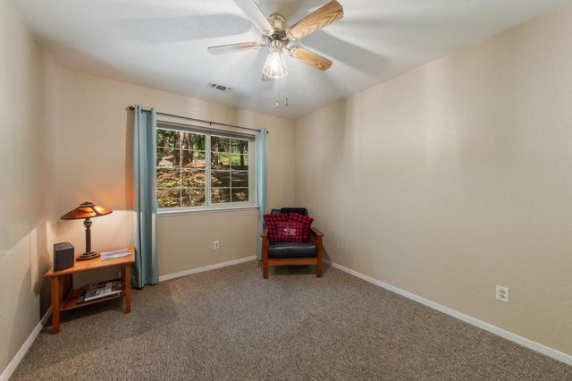 3148 Amber Trl, Pollock Pines, CA 95726