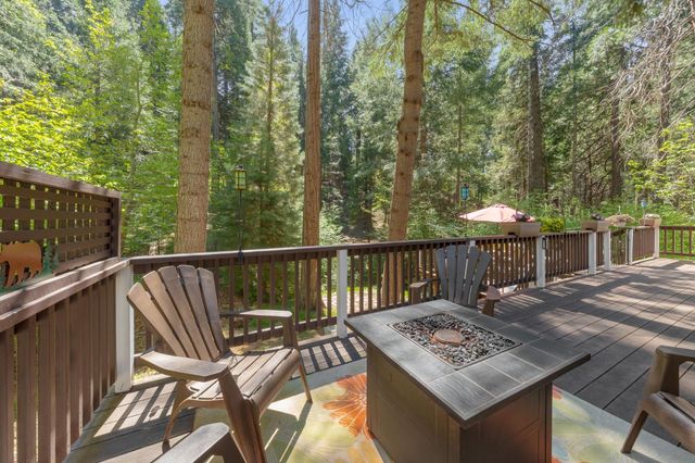 3148 Amber Trl, Pollock Pines, CA 95726