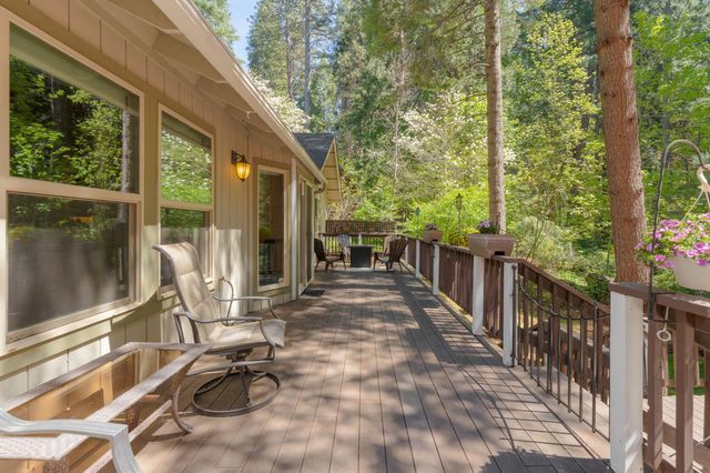 3148 Amber Trl, Pollock Pines, CA 95726