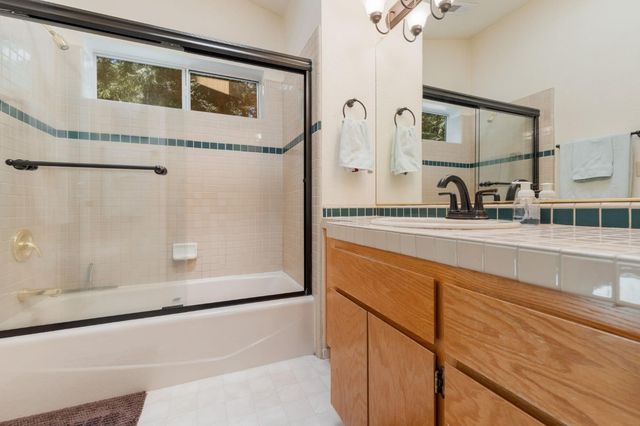 3148 Amber Trl, Pollock Pines, CA 95726