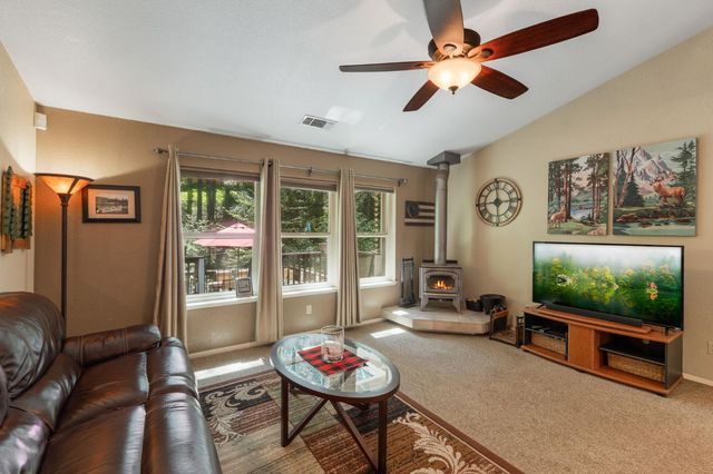 3148 Amber Trl, Pollock Pines, CA 95726