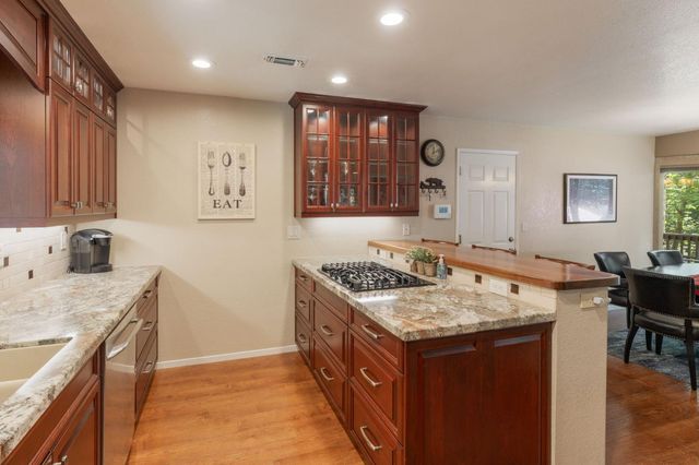 3148 Amber Trl, Pollock Pines, CA 95726