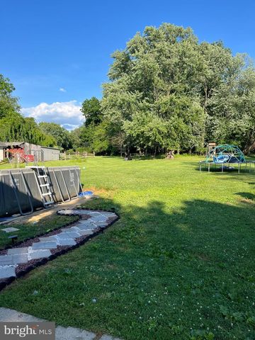 1837 LARKIN RD, Upper Chichester, PA 19061